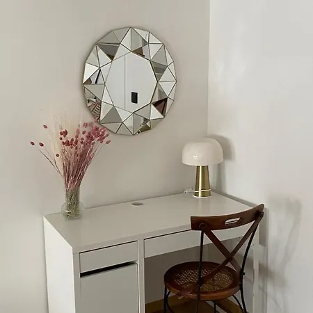 Vivegnis, Little Cosy House 펜션 *